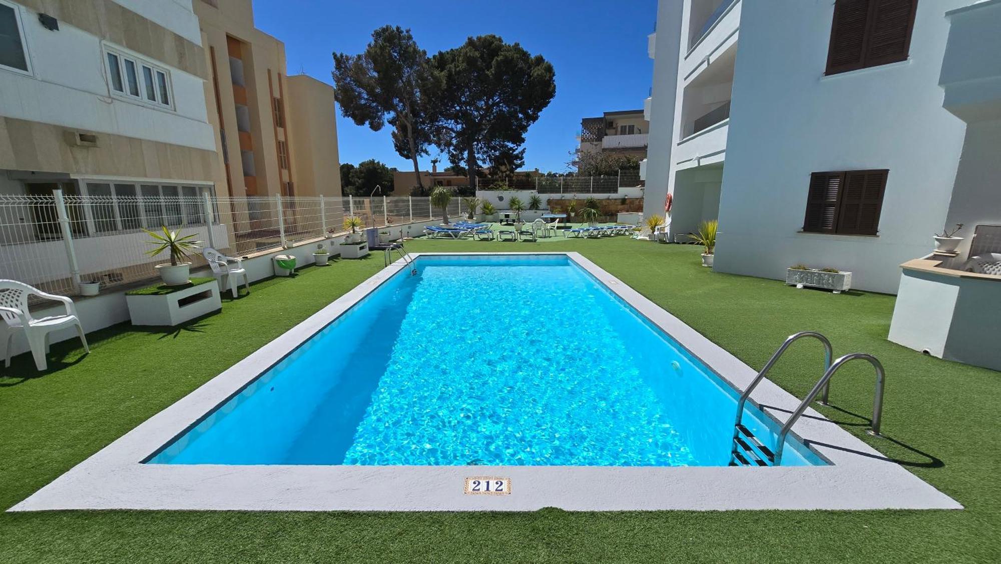 Marina Palmanova Apartamentos Екстериор снимка