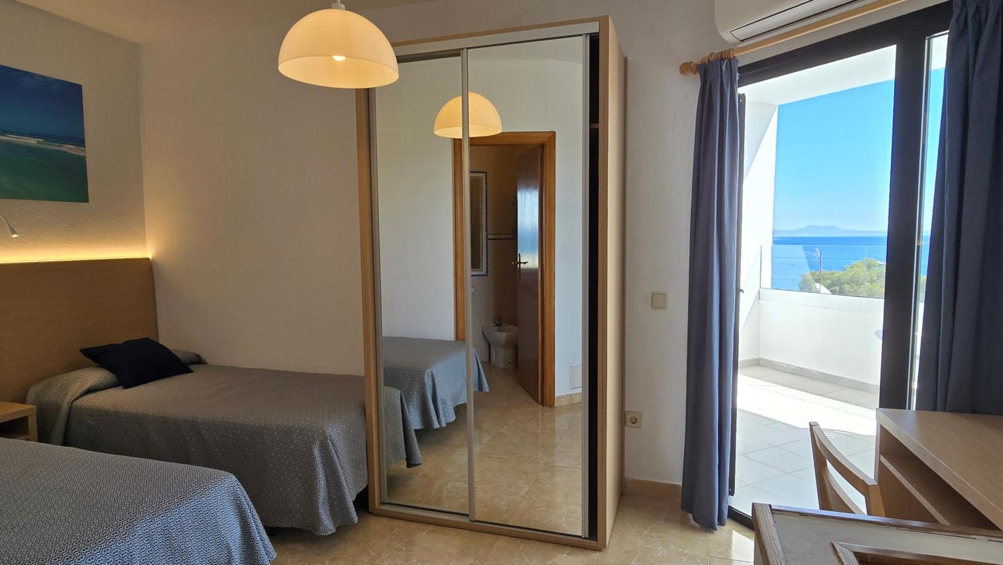 Marina Palmanova Apartamentos Екстериор снимка